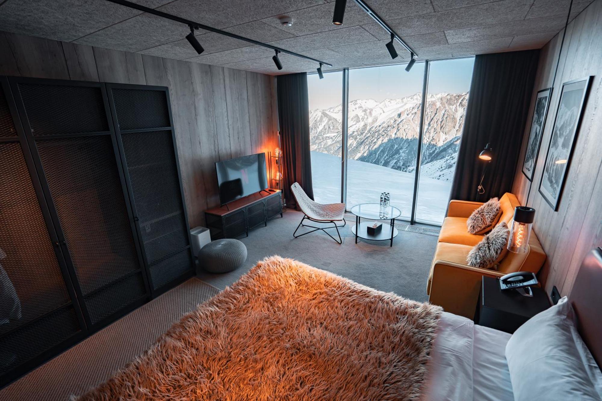 Tenir Eco Hotel, Shymbulak Mountain Resort 阿拉木图 外观 照片